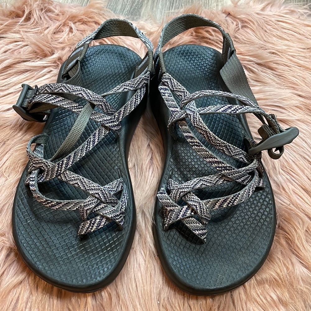 Chaco ZCloud Gray and Pink Straps Sandals Size 8 - Picture 2 of 10